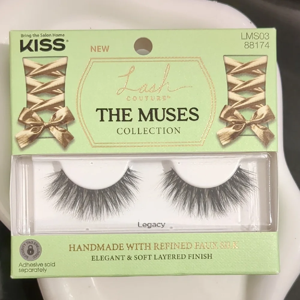 Set Of Lashes